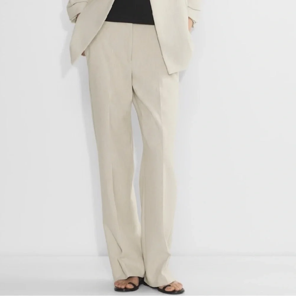 Aritzia Agency Pants - Picture 1 of 4